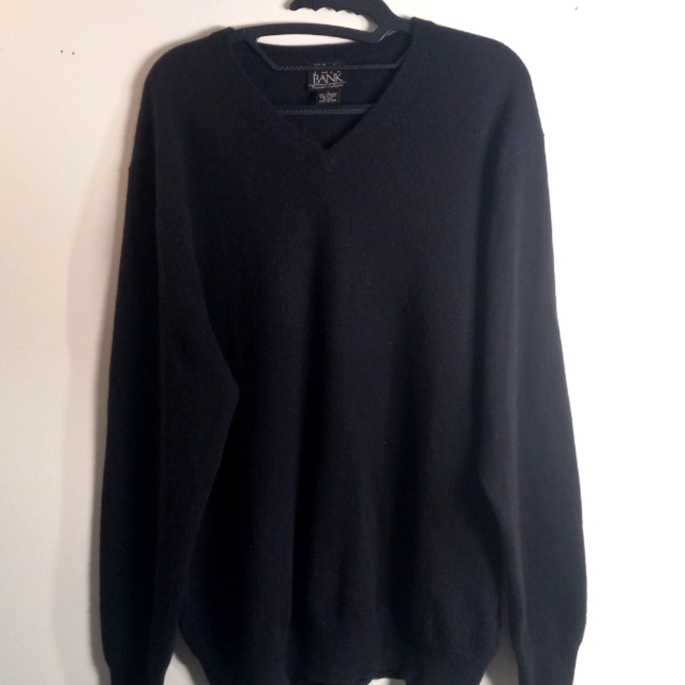 100% soft Cashmere V-Neck Mens long sleeve sweater. Black Jos.A.Bank L
